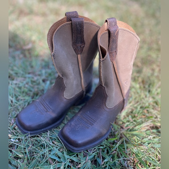 KIDS ARIAT SIZE 10 BOOTS - Picture 4 of 6